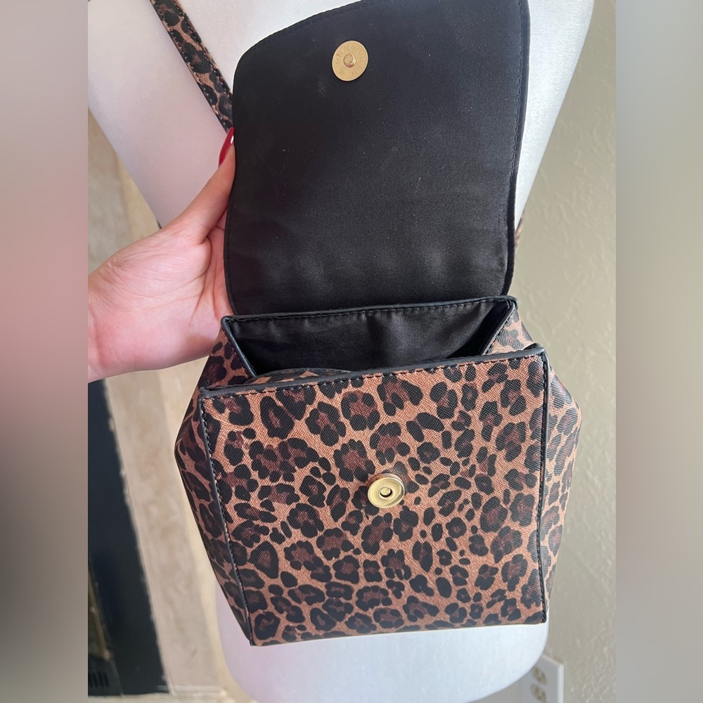 SMALL LEOPARD BACKPACK - Picture 2 of 8